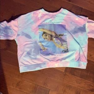 Ariana grande cropped sweater 😛
